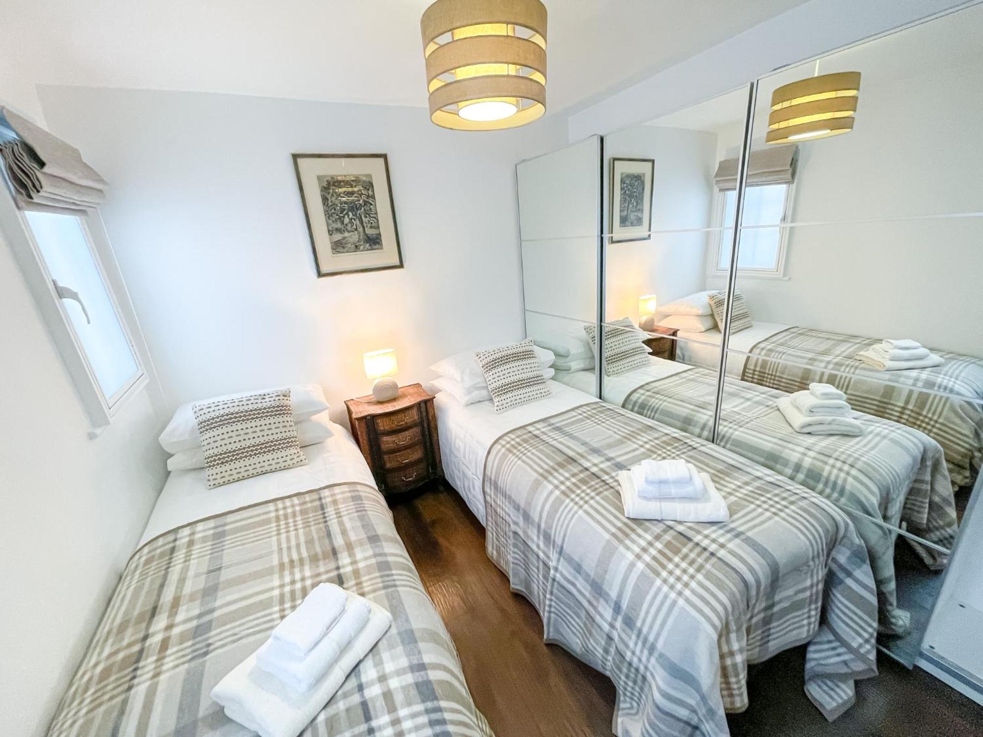 Maids Guest Rooms Saint Saint Kew エクステリア 写真